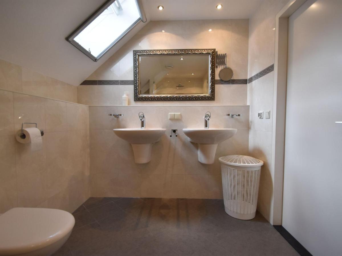 Holiday Home In Zeeland With Wide Views بروينسي المظهر الخارجي الصورة